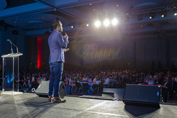 Speaking-Crowd-Shot